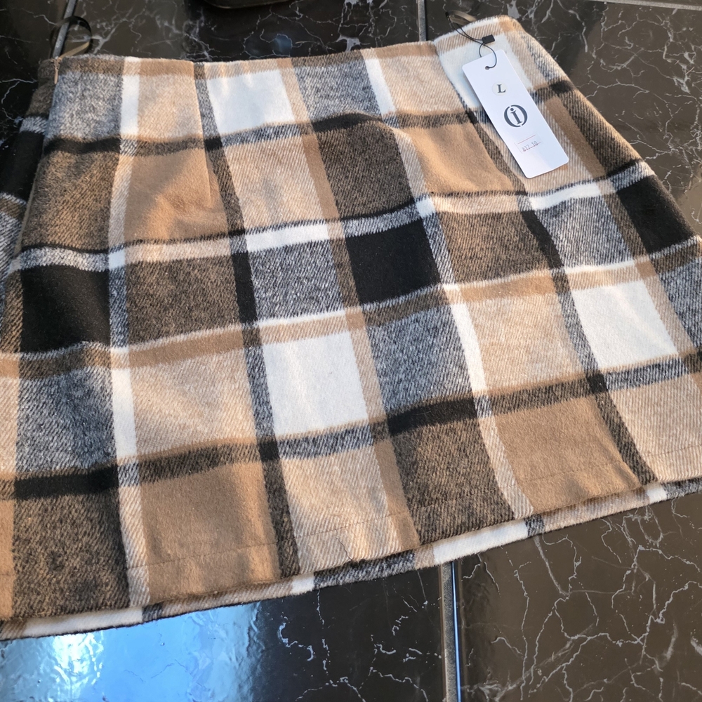 Plaid Tan and Black Skirt
